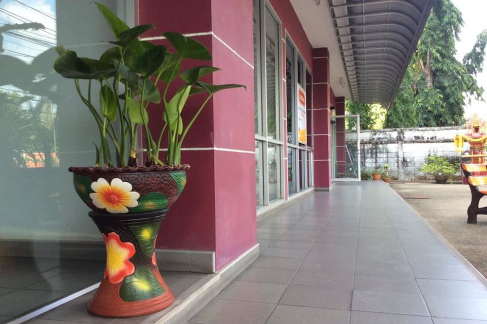 C.S. Apartment Hat Yai 16/19