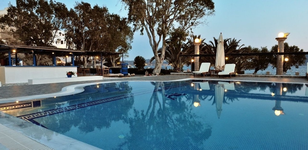 Lagada Beach Hotel 44/65