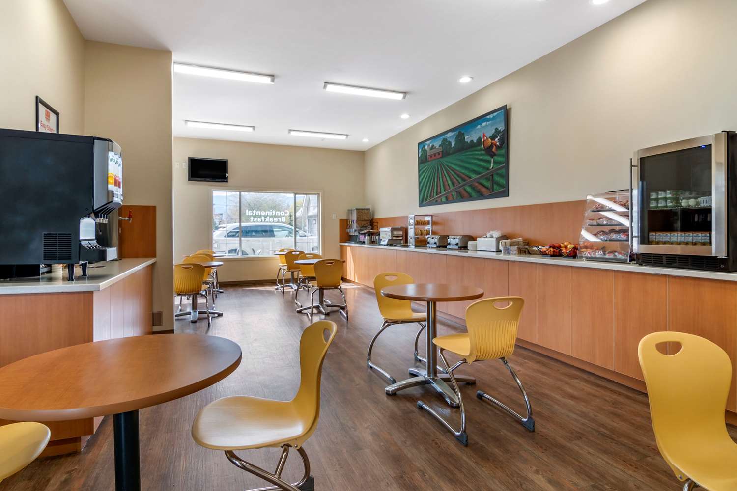 Econo Lodge Inn & Suites Kelowna 8/10