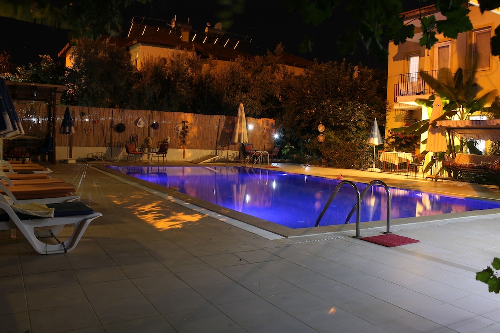 Sarihan Apart Otel 16/48
