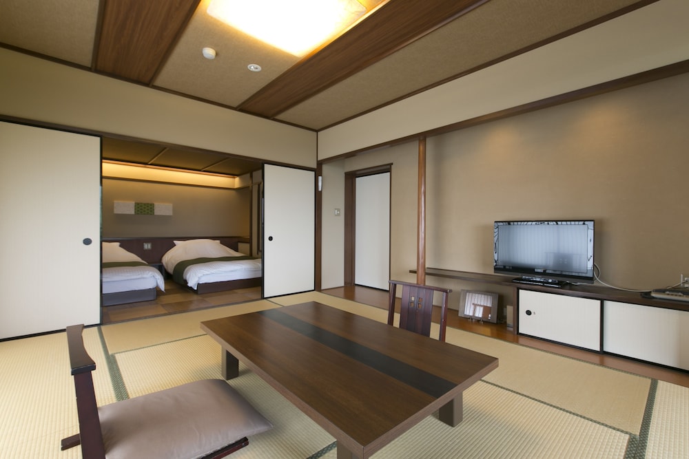 SHIKANOYU HOTEL 61/66