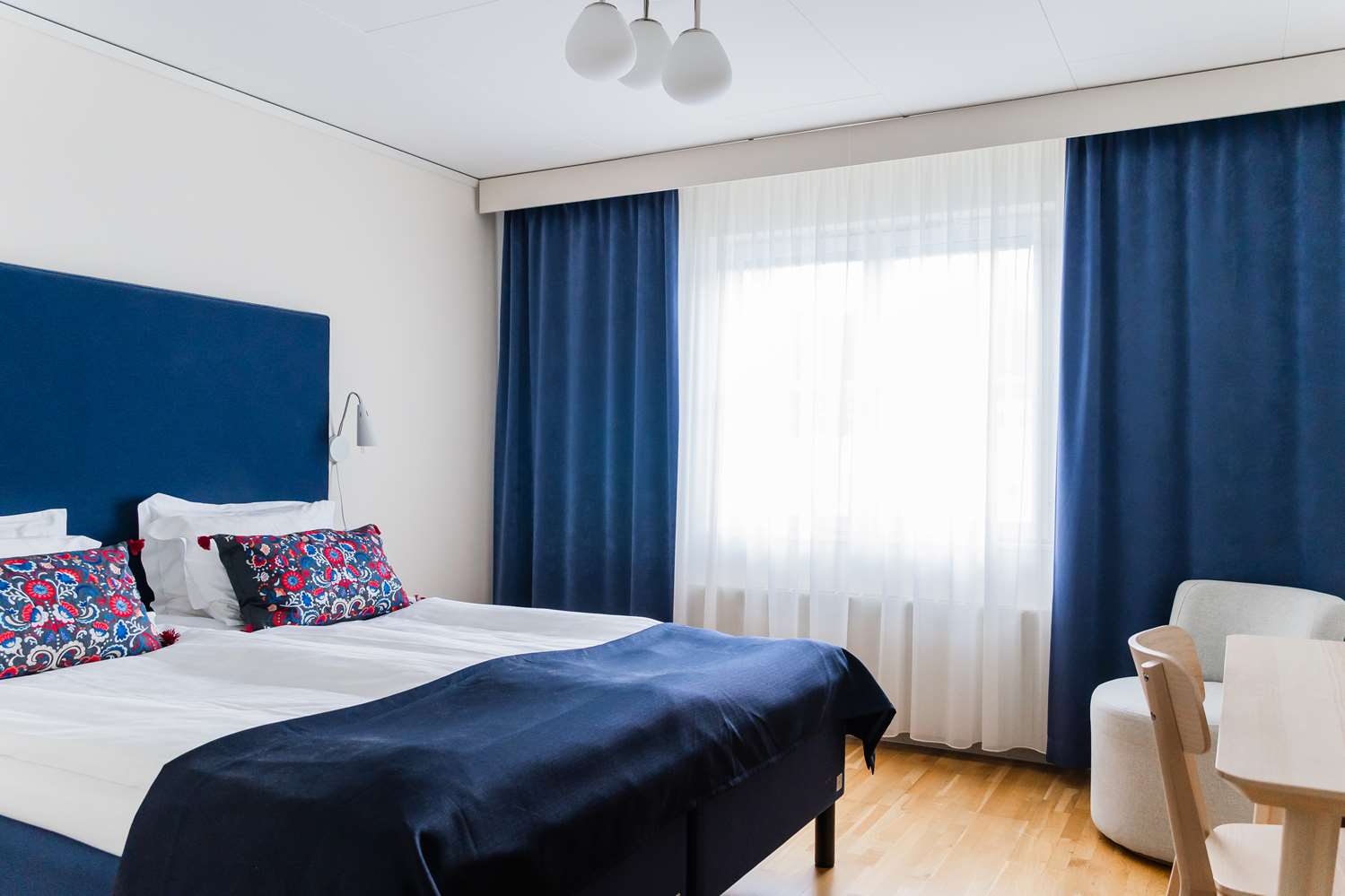 Standard, King Bed