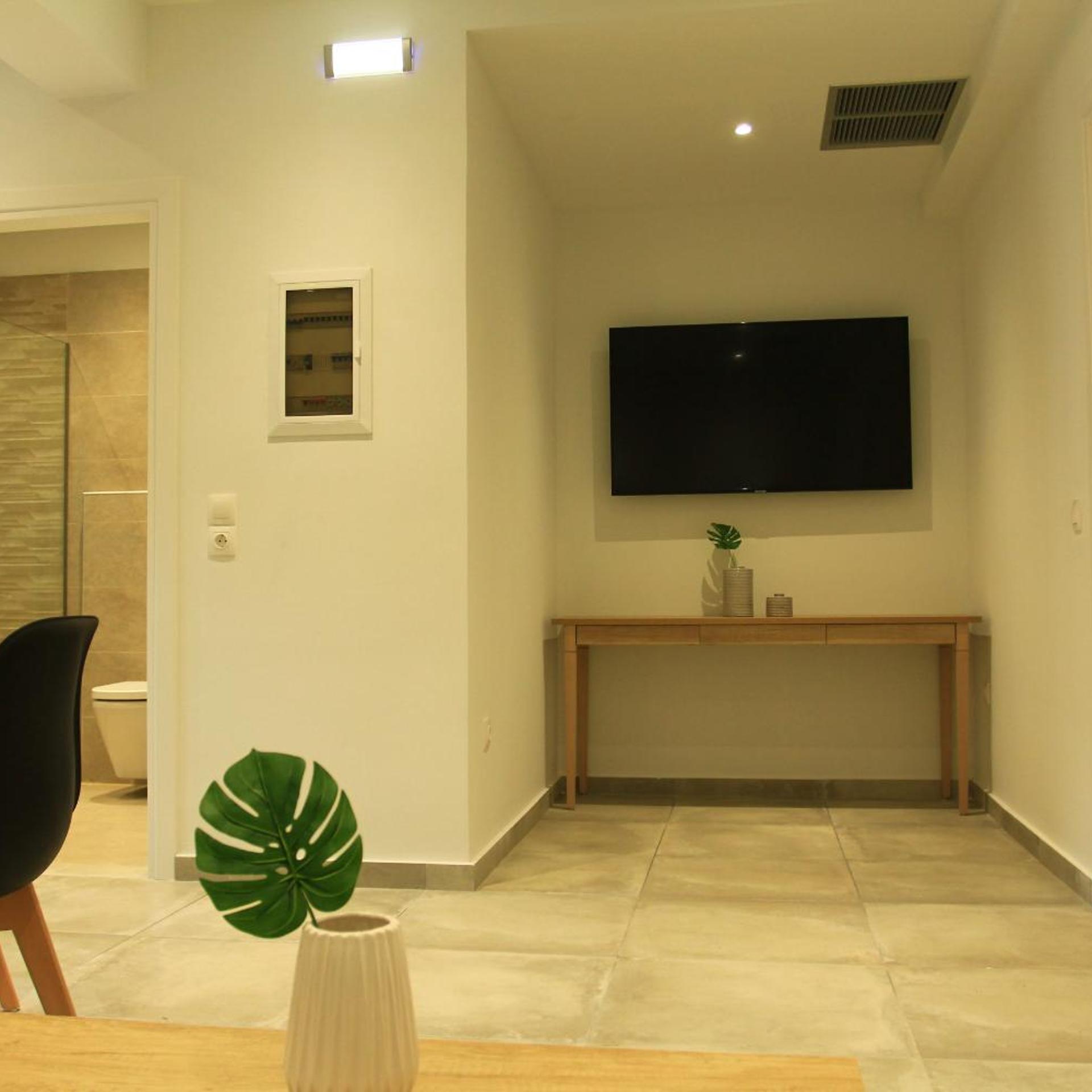 Karavos Apartments 33/57