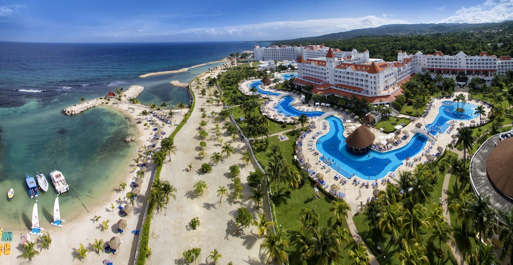 Bahia Principe Escape Runaway Bay 10/70