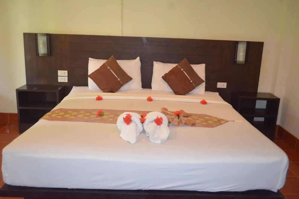 Lanta Nice Beach Resort 26/69