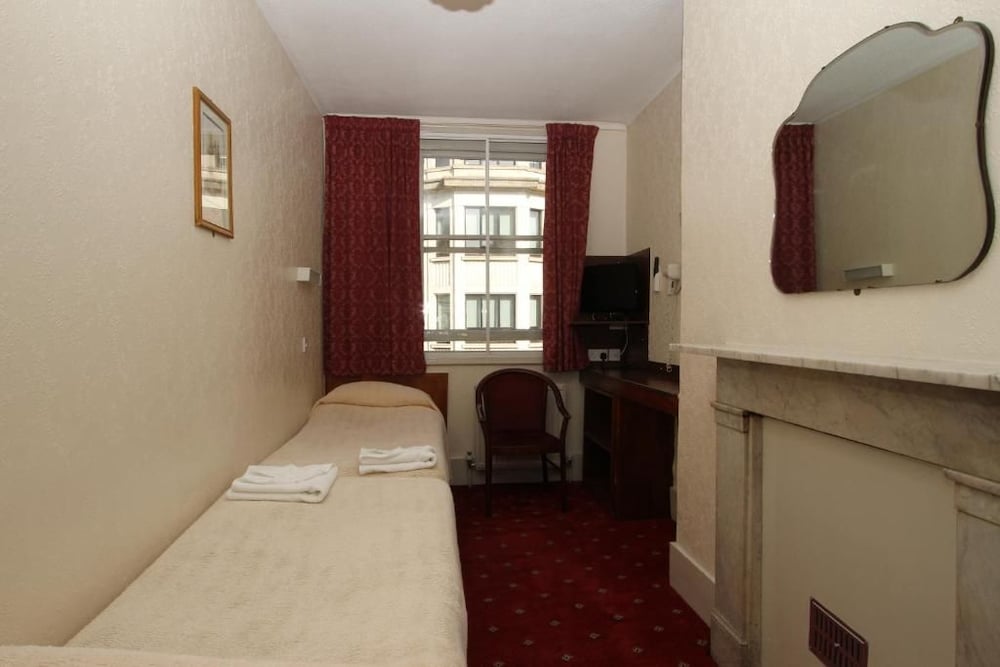 Ridgemount Hotel 61/61
