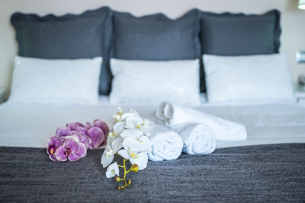 Silken Saaj Maar - Adults Only 24/56