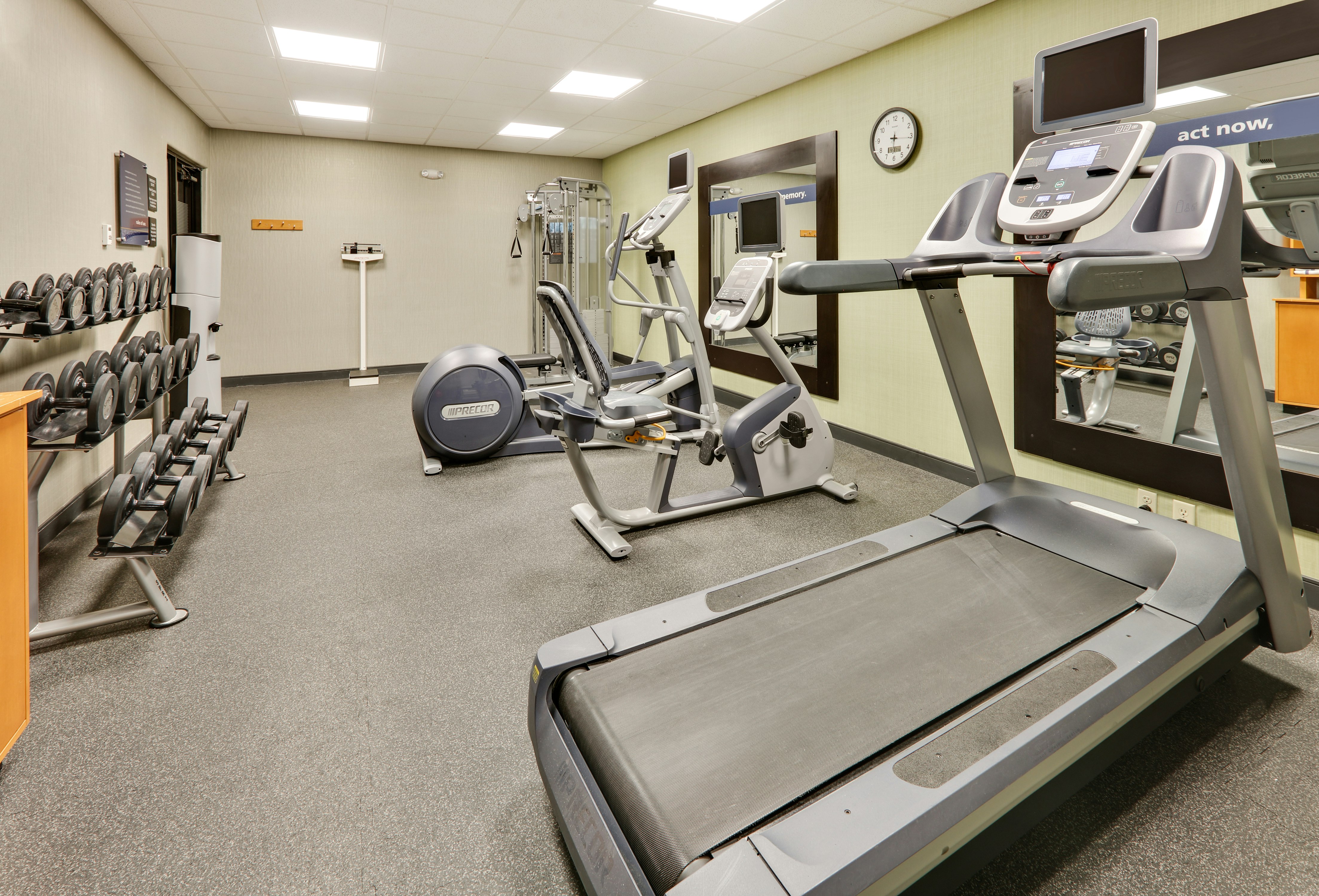 Hampton Inn Suites Childress 4/8