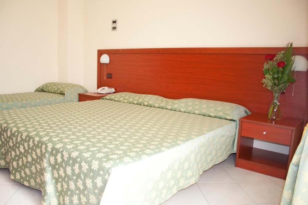 Hotel Felix 27/72