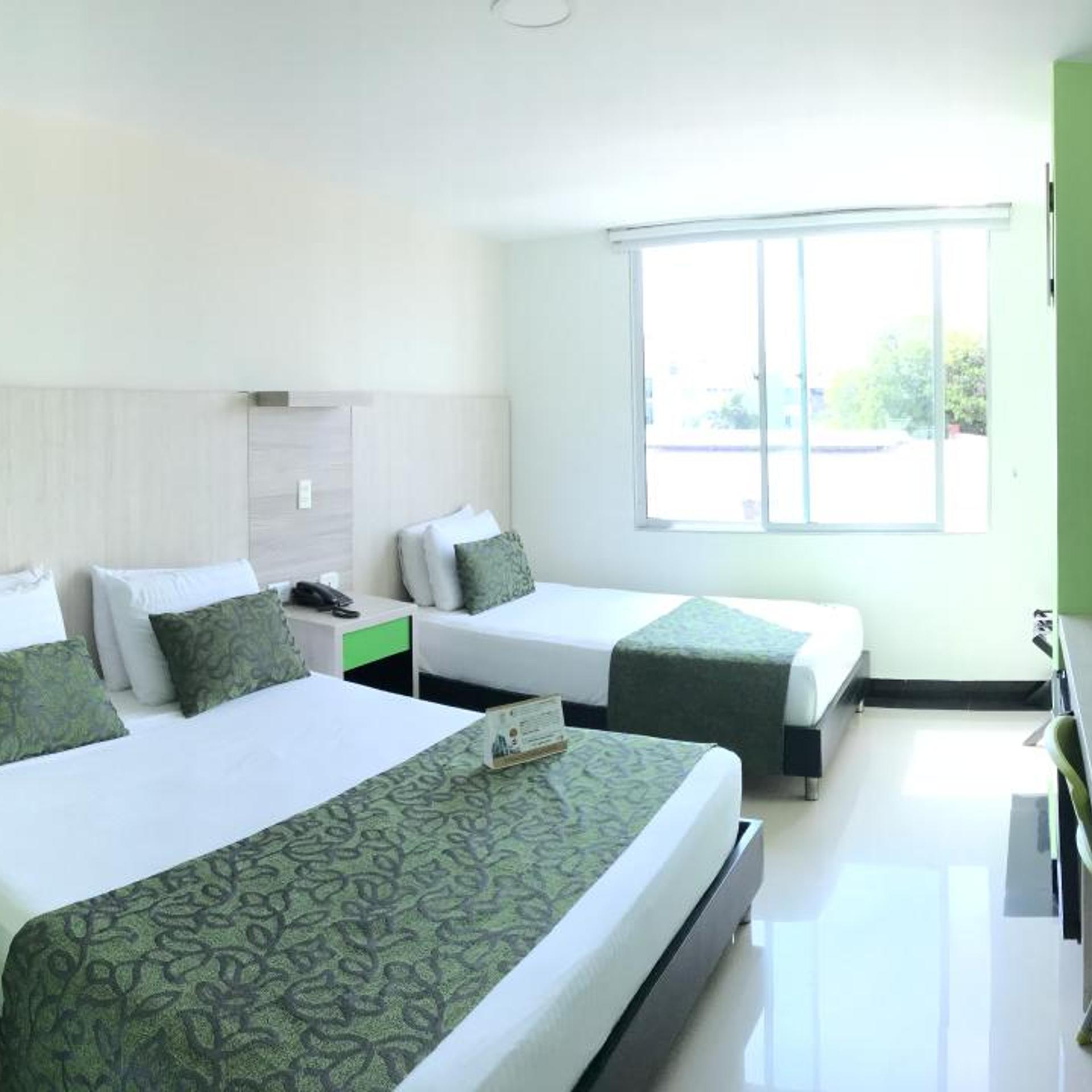Hotel Genova Prado 25/50