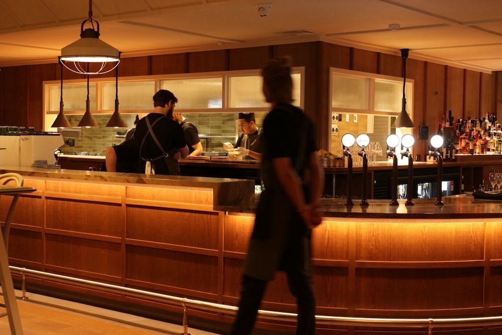 Suncourt Hotel 8/50