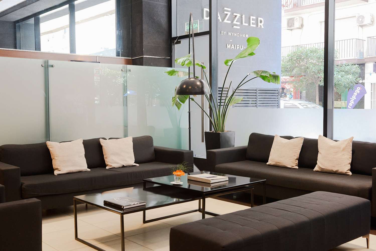 Dazzler by Wyndham Buenos Aires Maipu 44/76