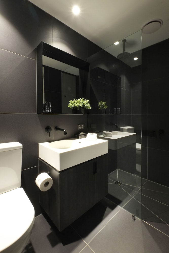 Turnkey Accommodation - North Melbourne 27/27