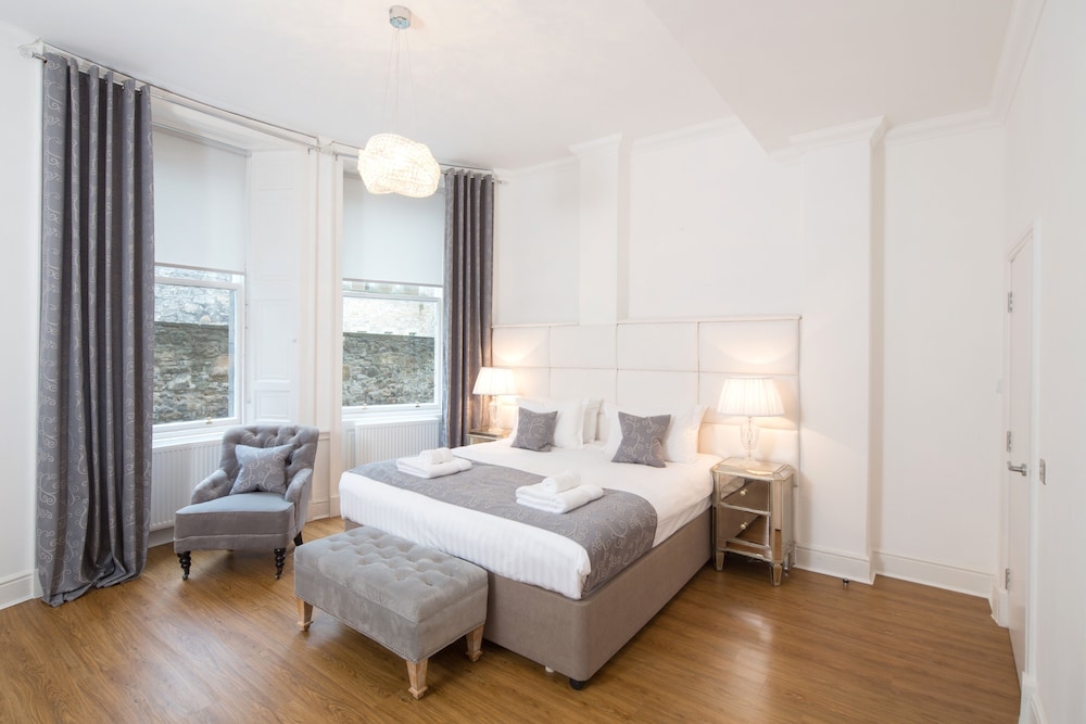 Edinburgh Castle Apartments And Suites 9/55