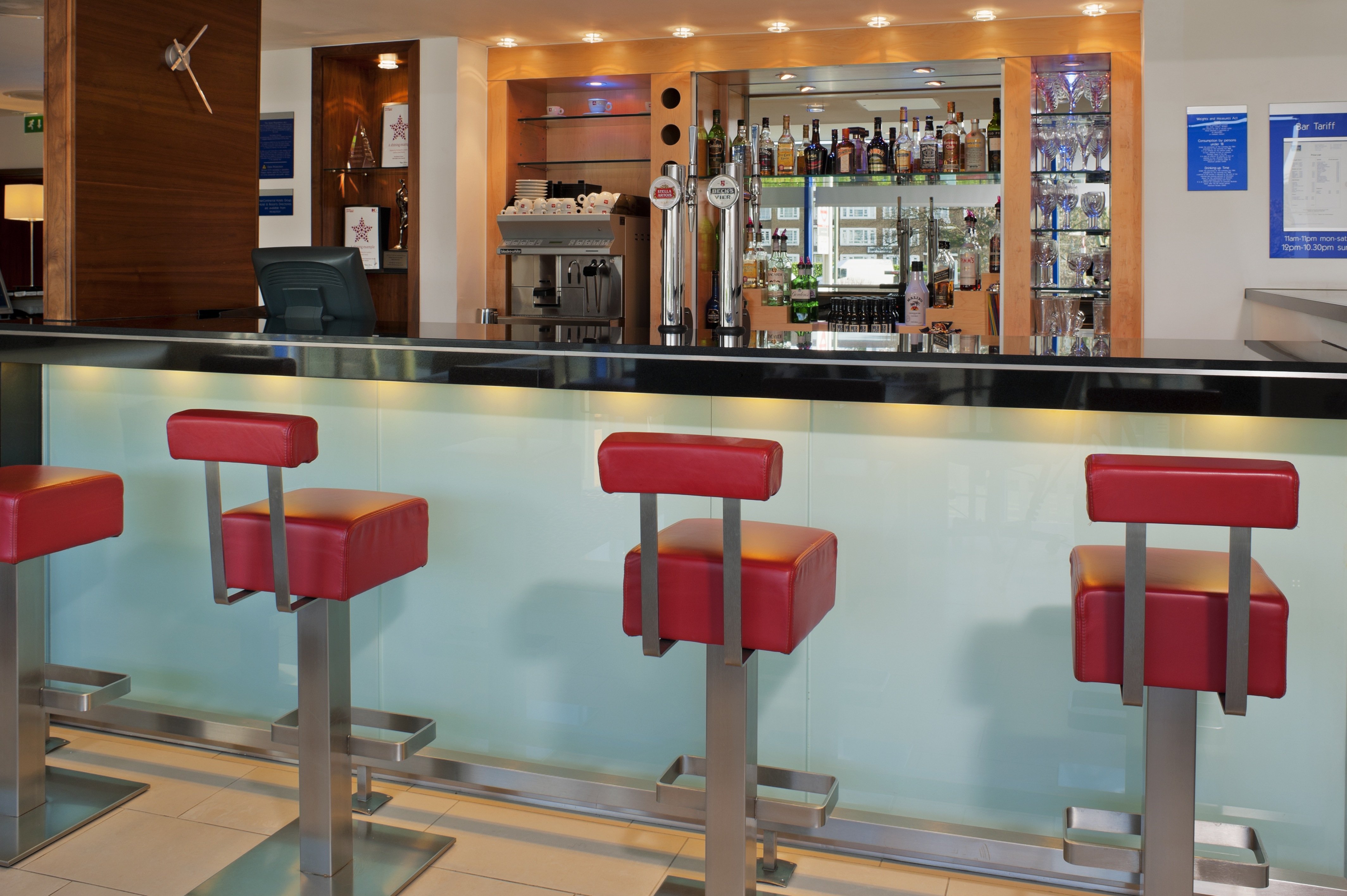 Holiday Inn Express London Golders Green A406 9/19