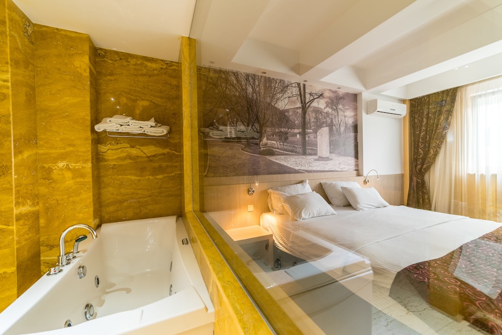 CITY HOTEL MOSTAR 67/69