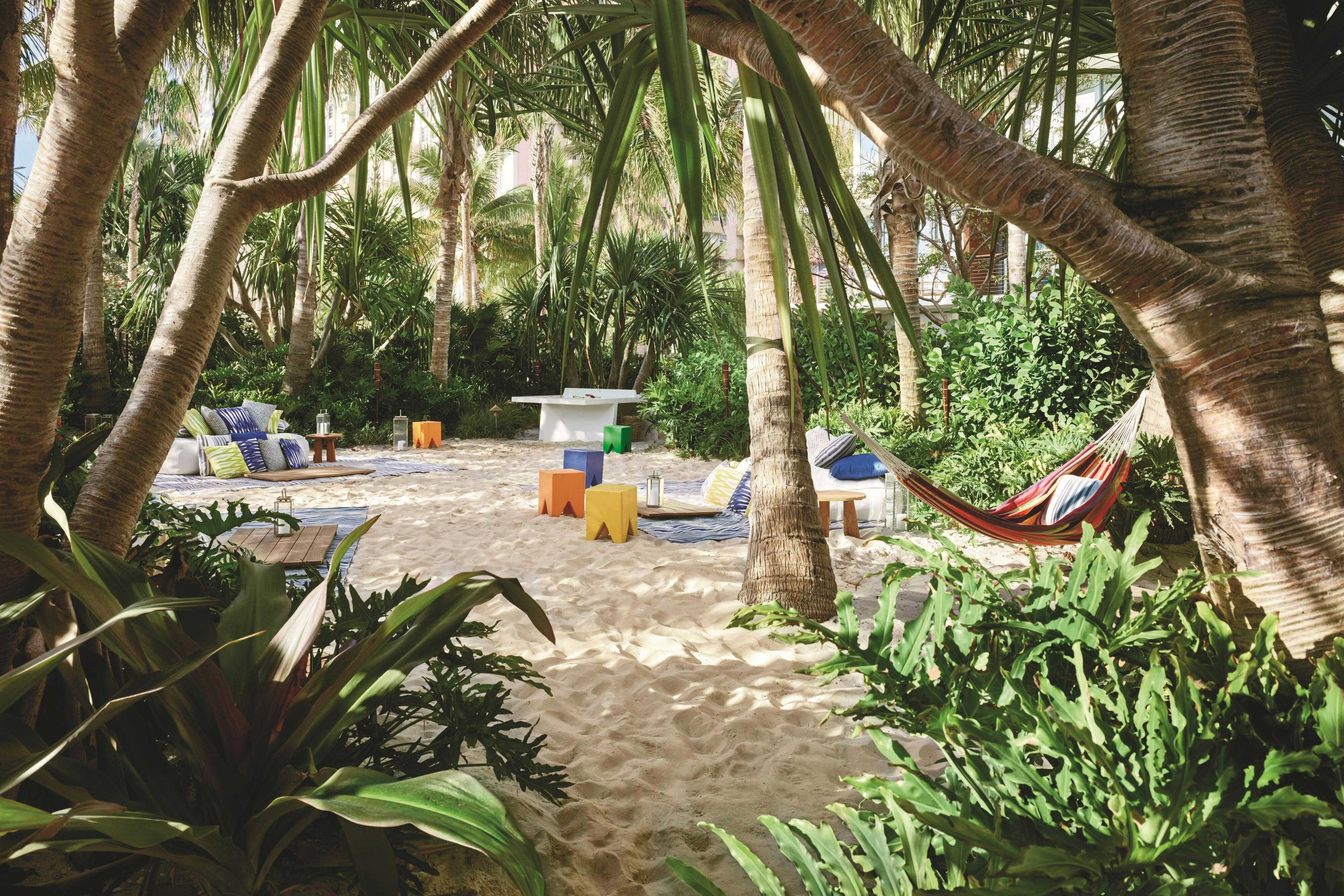 The Miami Beach Edition 28/32