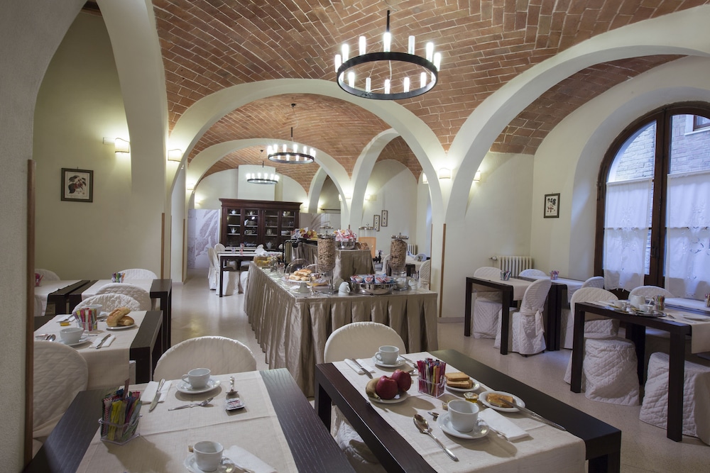 Hotel Alma Domus 23/33
