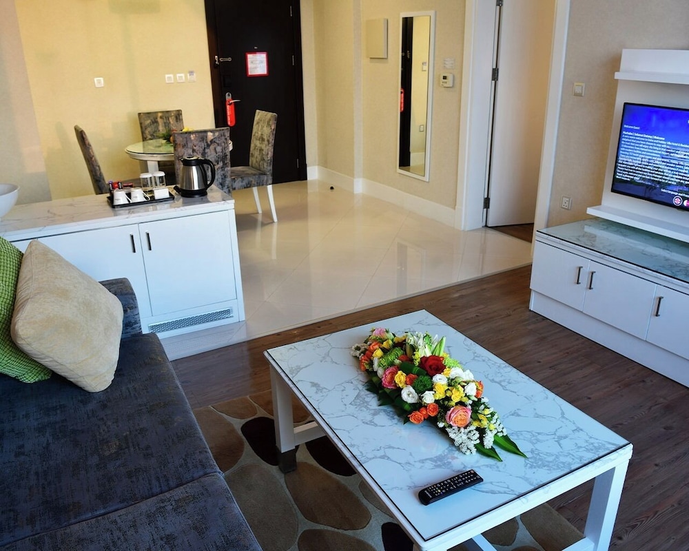 Holiday Villa Hotel and Residence City Centre Doha 6/50