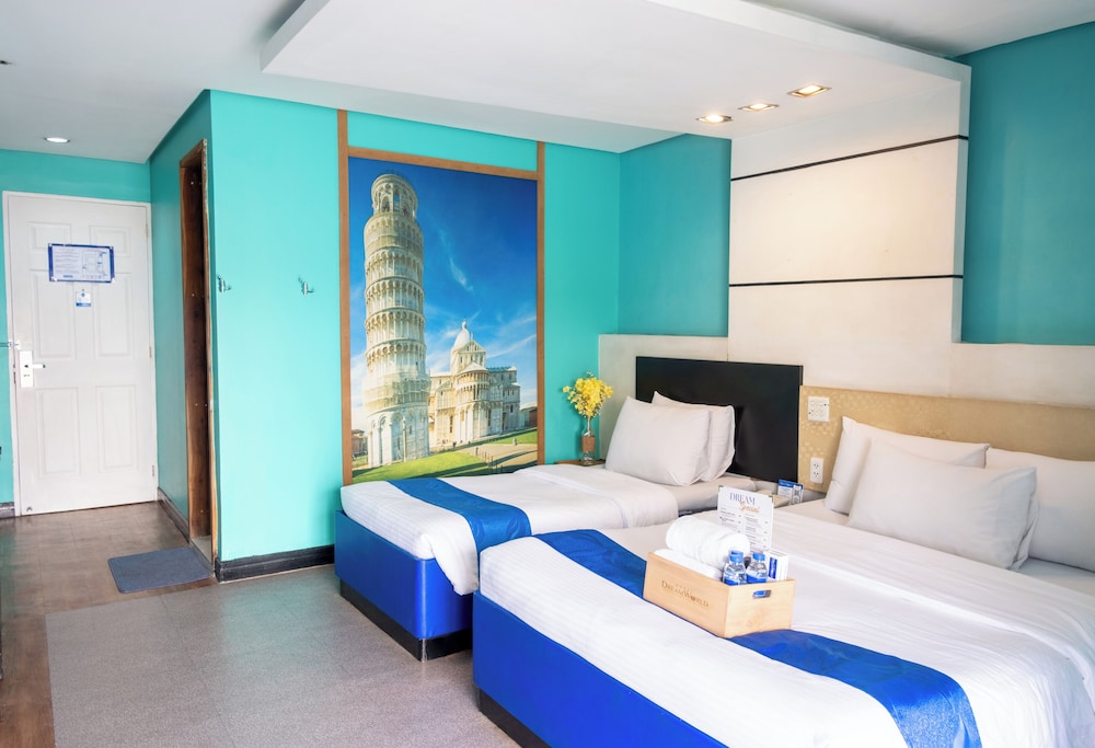 Hotel Dream World 26/72