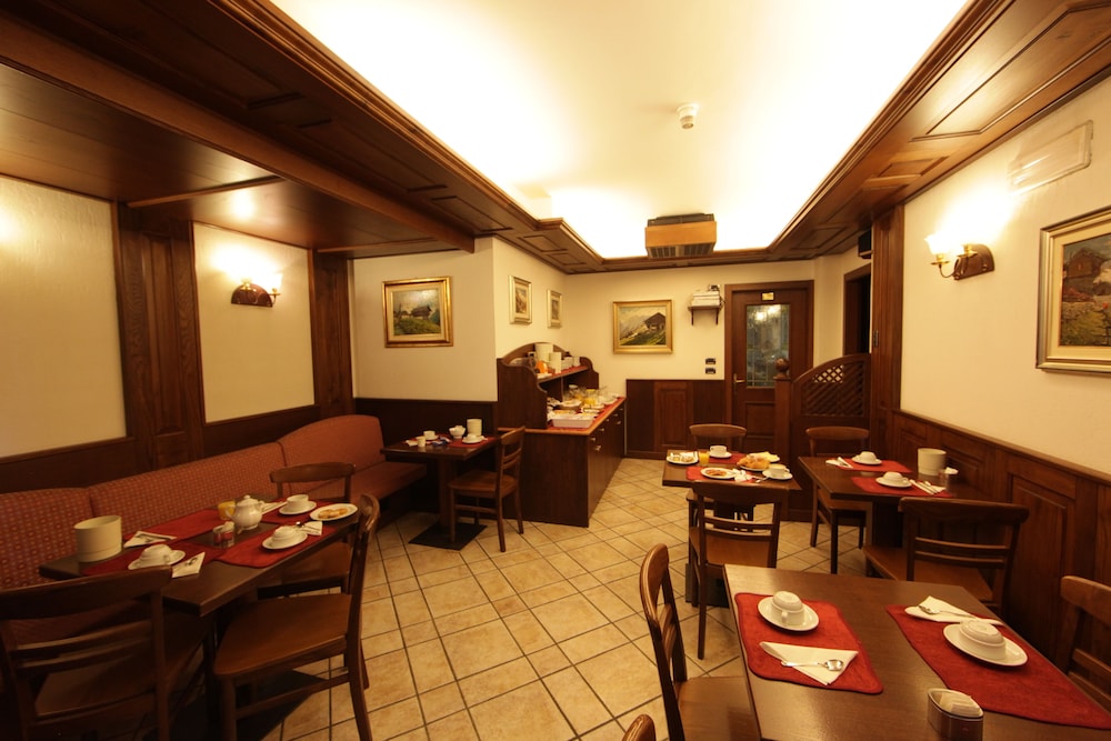 Hotel Santa San 46/69
