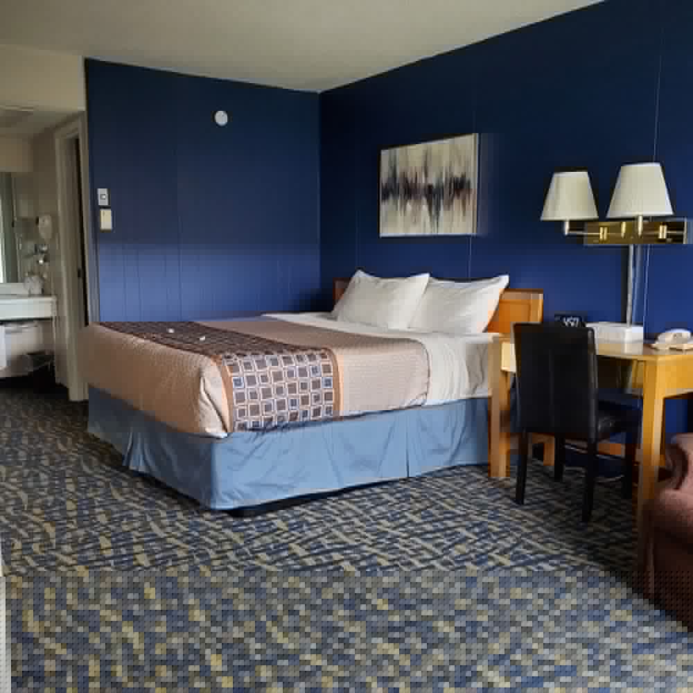 Hospitality Inn & Suites 16/37