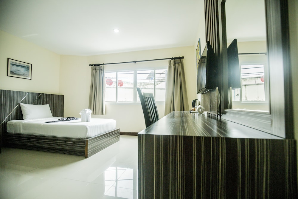 The Cocoon Patong 25/50