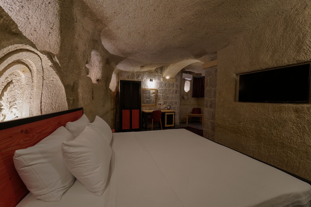 The Niche Cave Hotel +12 Adult 27/50