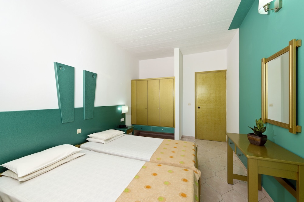 Trianta Hotel Apartments 8/33