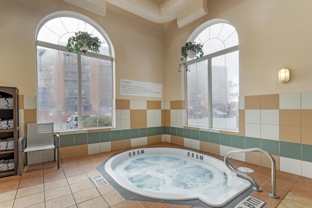swimming pool spa