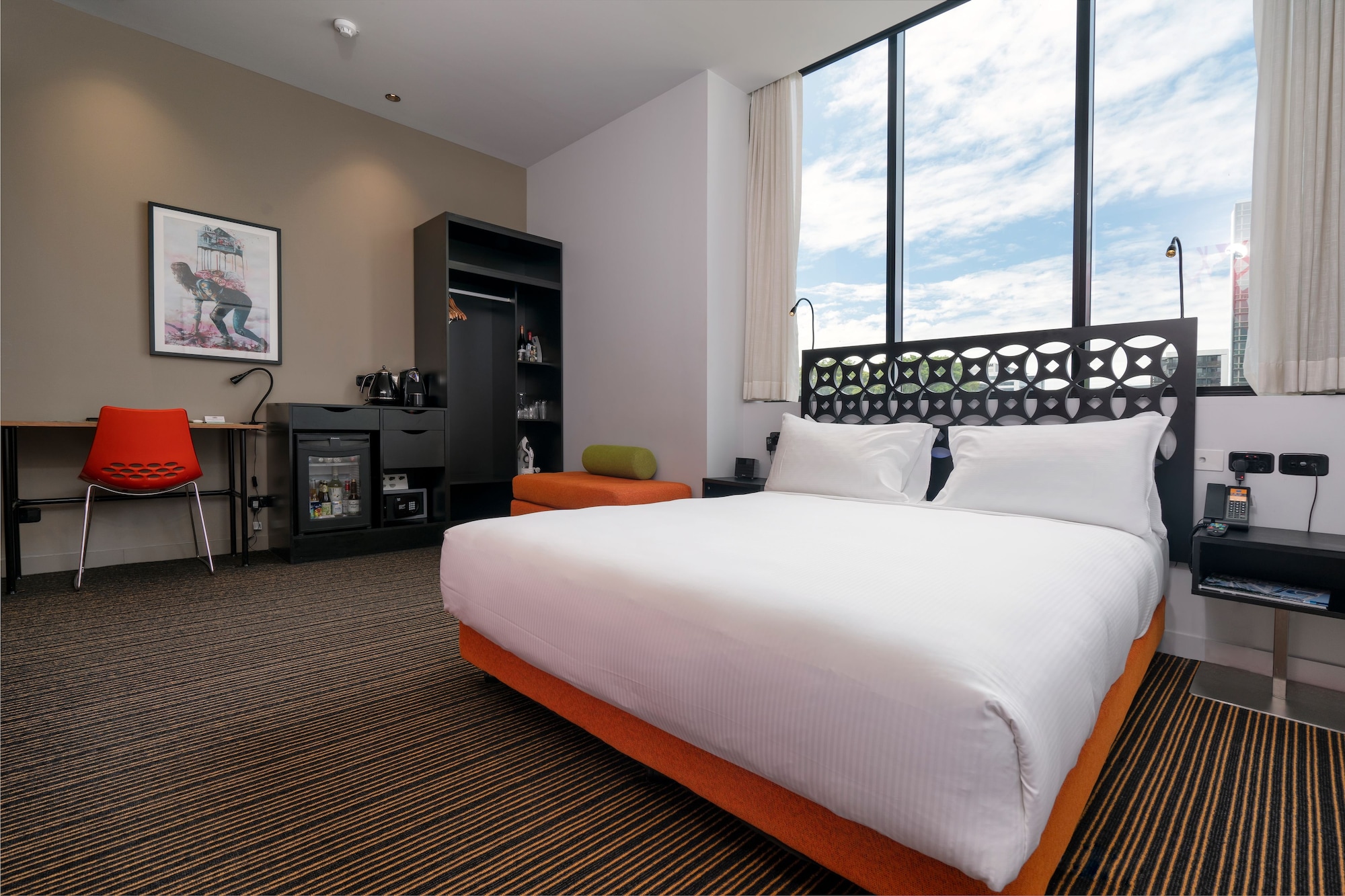 Hotel Queen Room