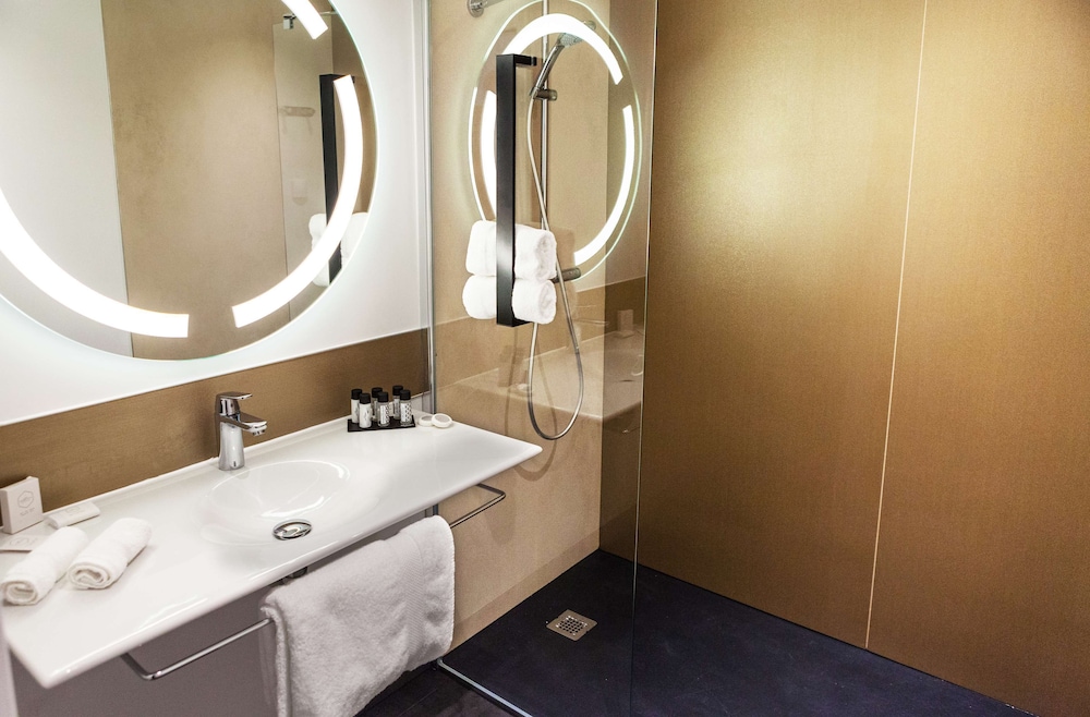 Kyriad Prestige Amiens Poulainville Hotel and SPA 36/40