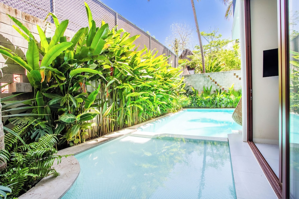 Agua de Luna Boutique Hotel 60/64