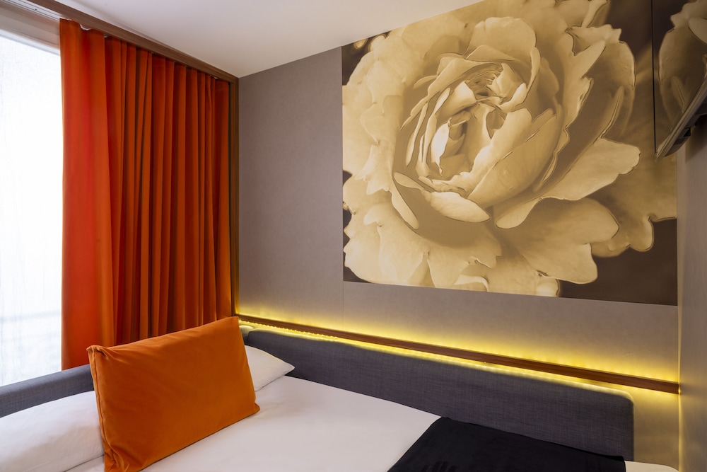 Hotel Elixir Paris 52/74