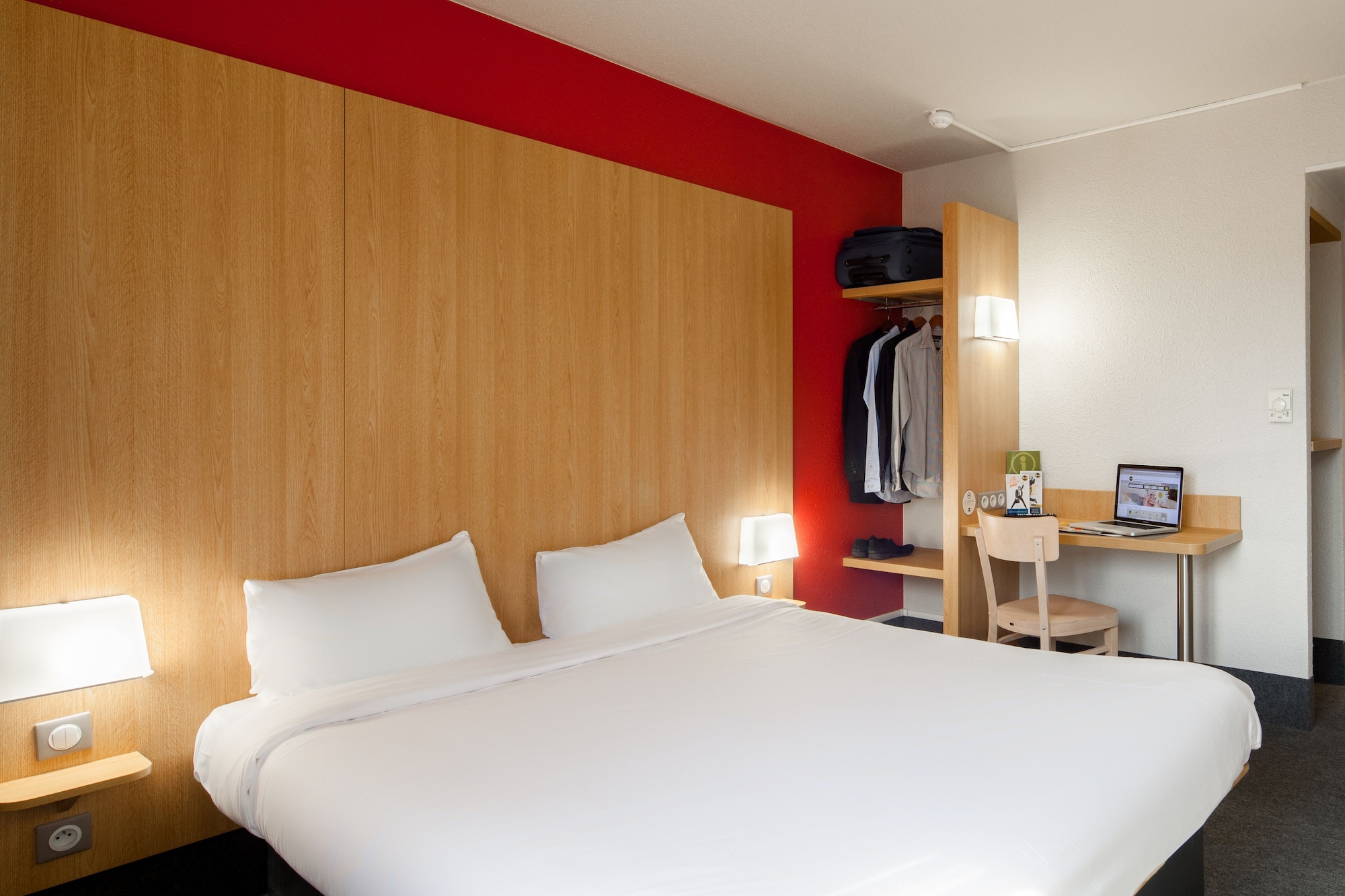 ROOM, DOUBLE BED, ACCESSIBLE