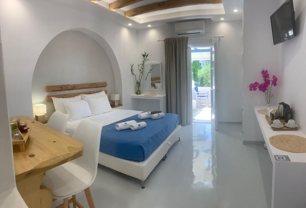 JUNIOR SUITE, STUDIO, QUEEN BED