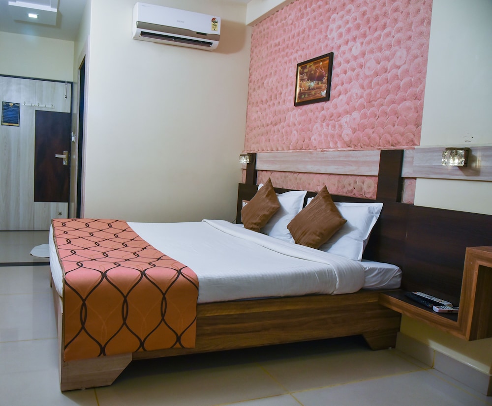 Hotel Tulsi 7/38