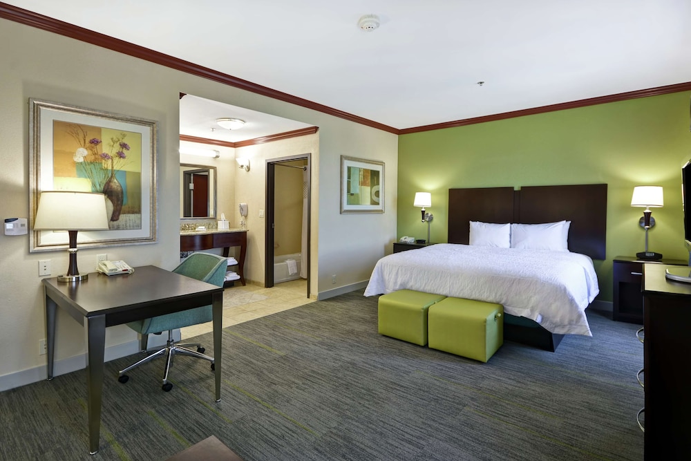 Hampton Inn and Suites Corpus Christi I-37 Navigation Blvd 15/48