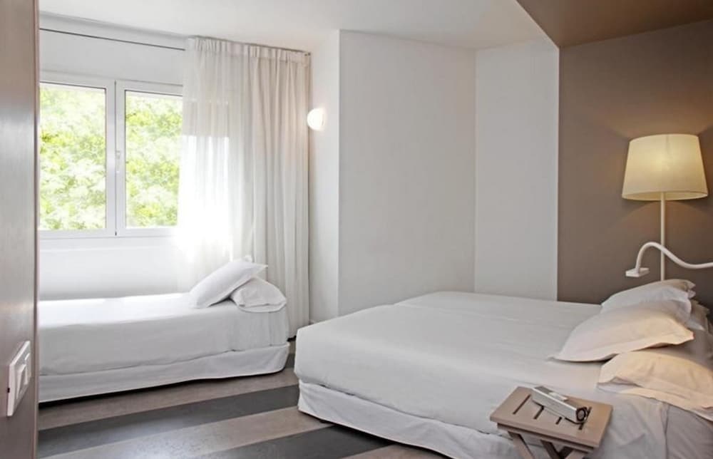 Hotel Sixties 14/74