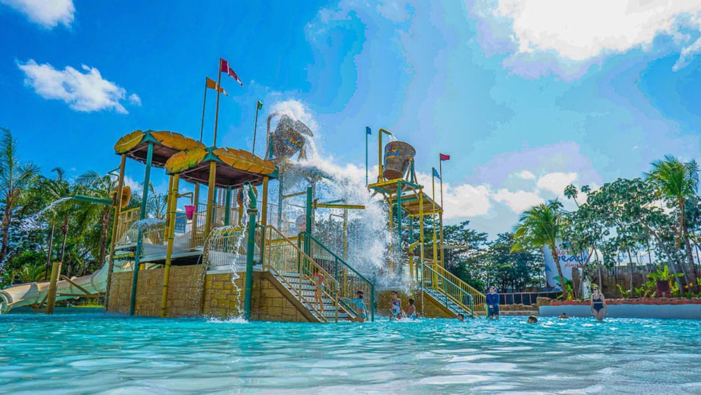 Hot Beach Resort 60/71