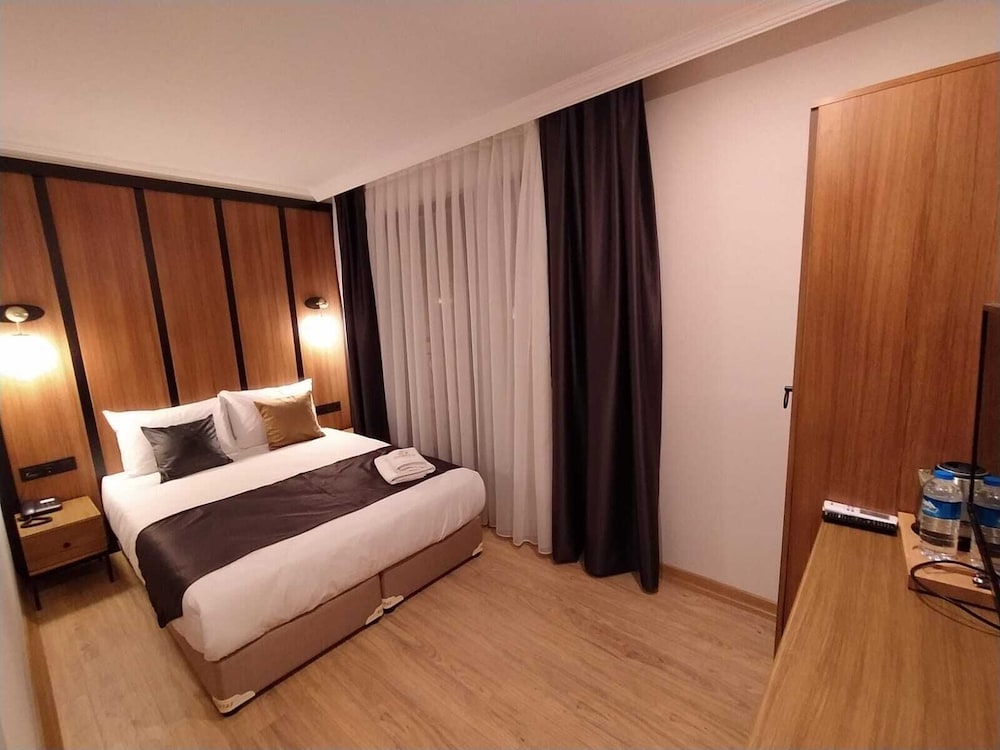Nupera Hotel 8/51