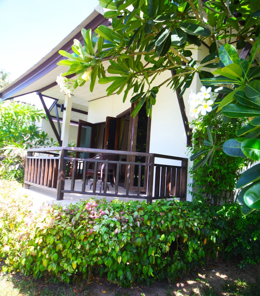 Saphli Villa Beach Resort 1/77