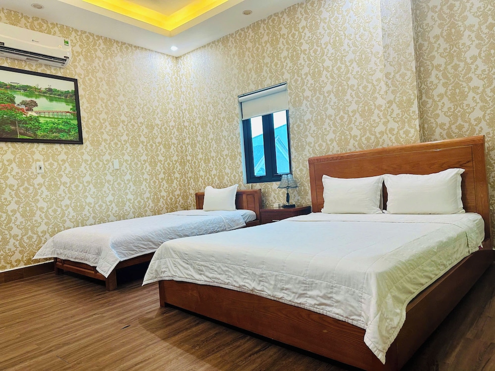 Luxury Airport Hotel & Spa 12/22