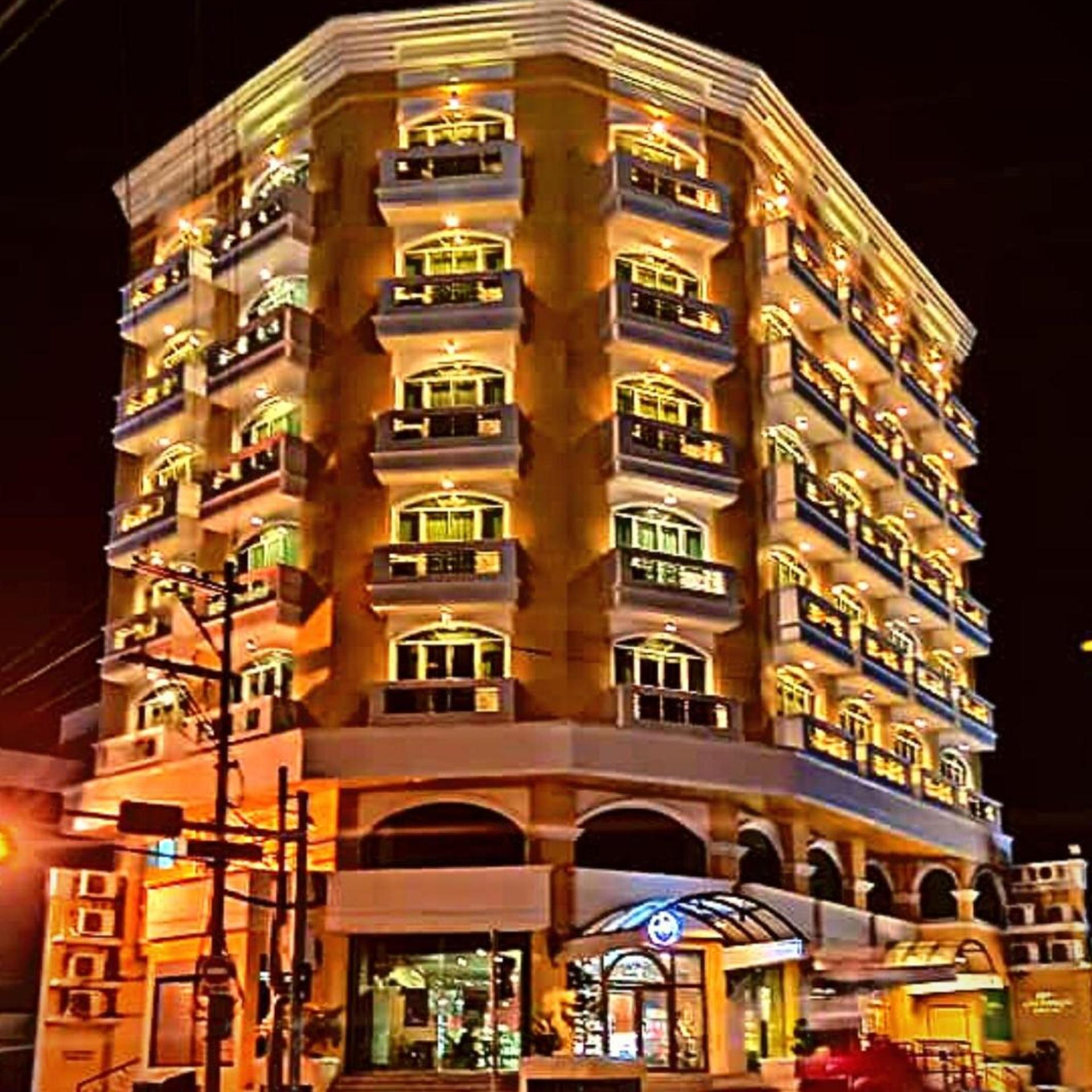 The Grand Dame Hotel 6/92
