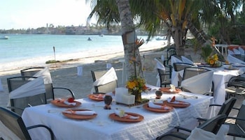 Hotel Cocoplum Beach 58/73