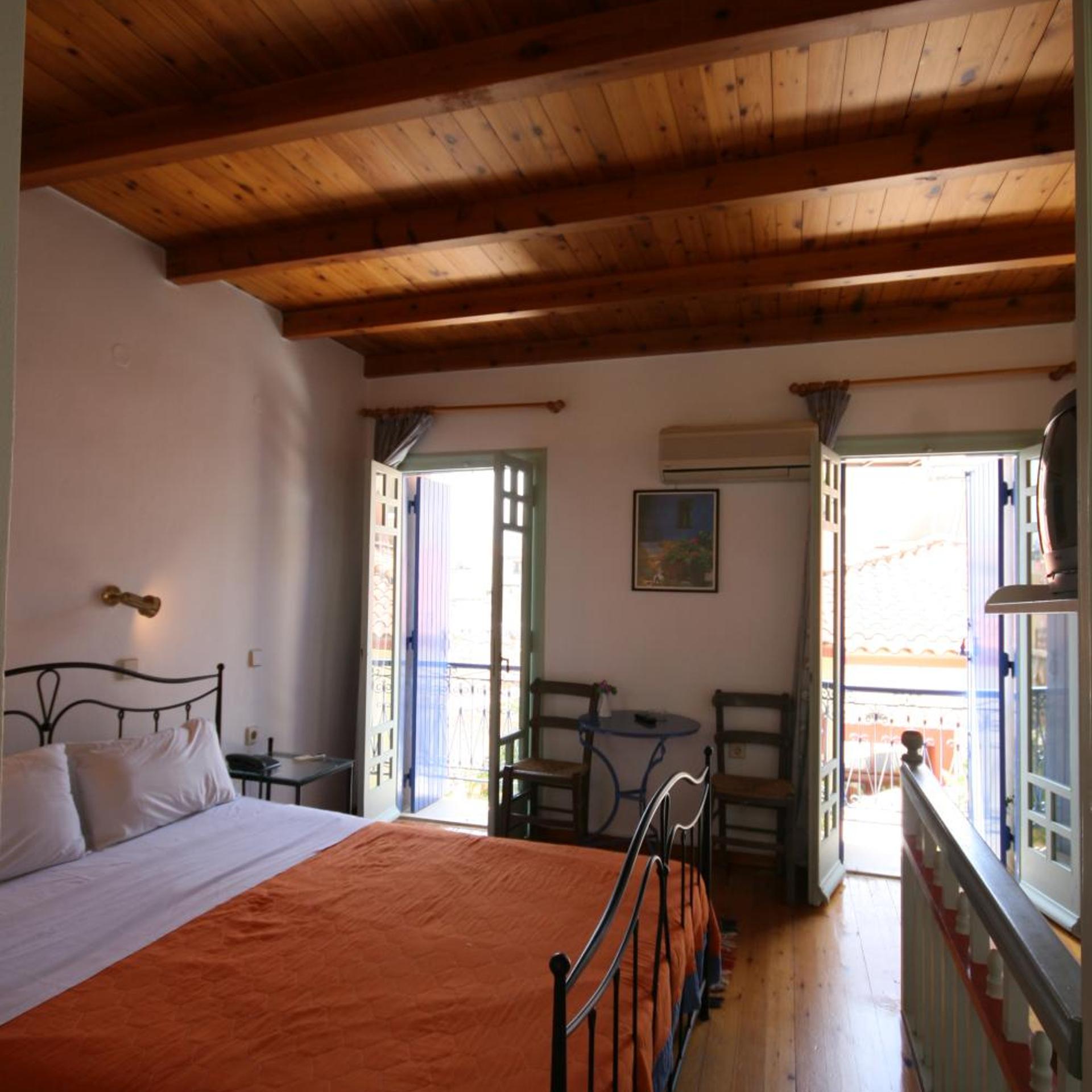Nostos Hotel 20/81