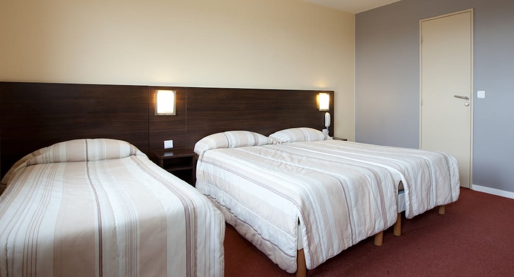 Orly Superior Hotel 13/57