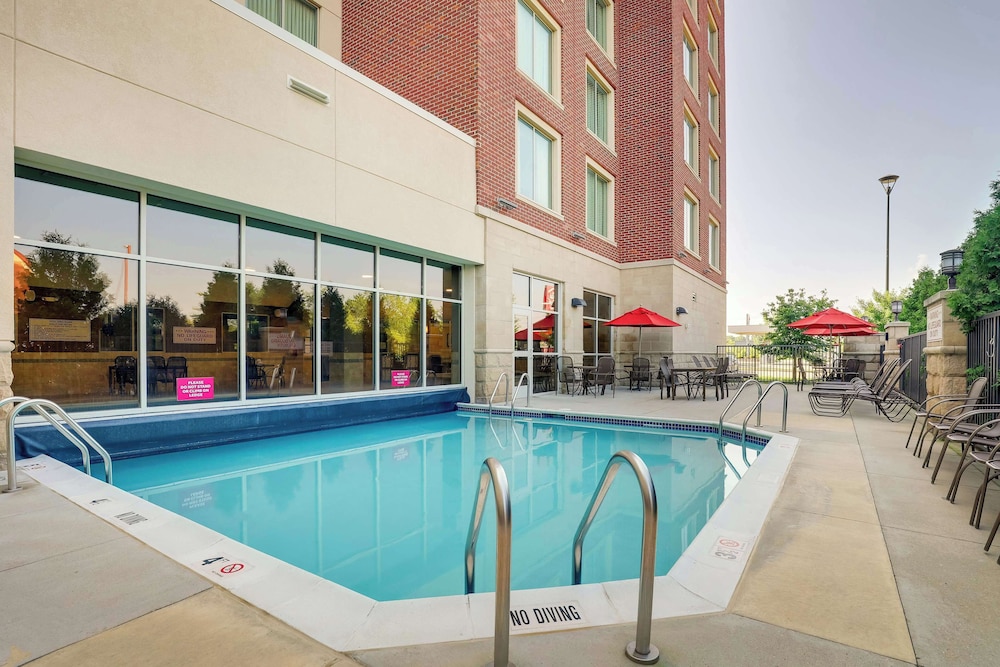 Drury Inn And Suites Grand Rapids 55/77