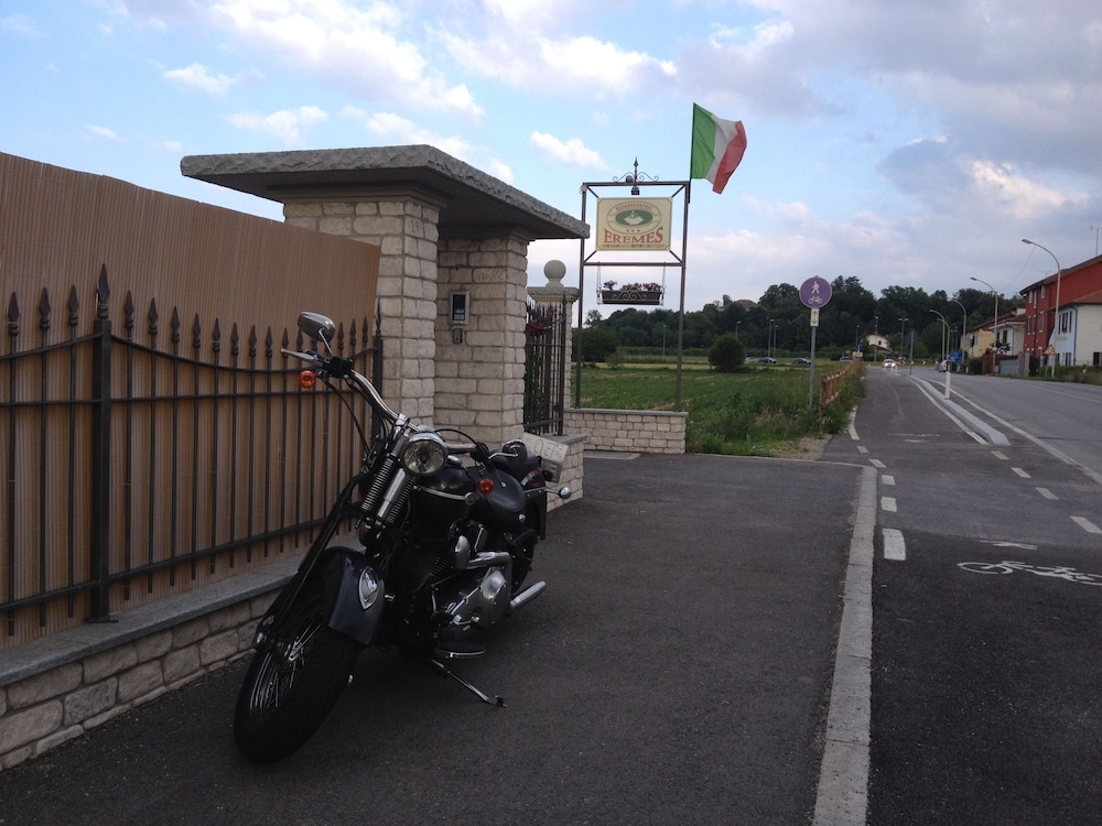 Bed&amp;Breakfast EREMES 36/50
