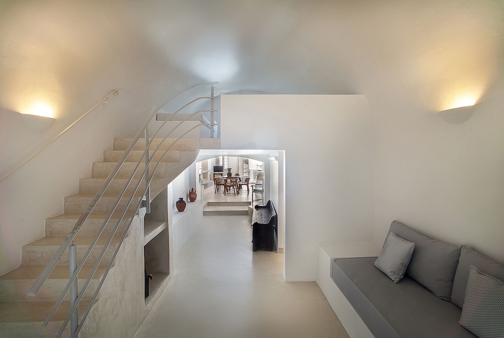 Radiant Santorini 33/45